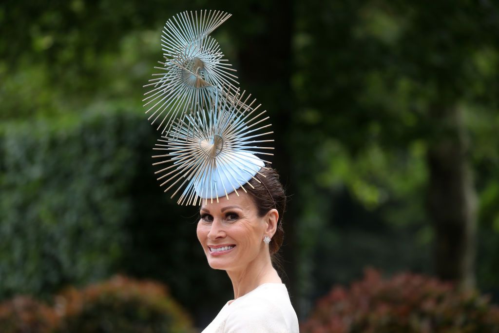 Причудливые и безумные шляпки британок на королевских скачках Royal Ascot 2019 - 438597 Причудливые и безумные шляпки британок на королевских скачках Royal Ascot 2019 - фото 438597