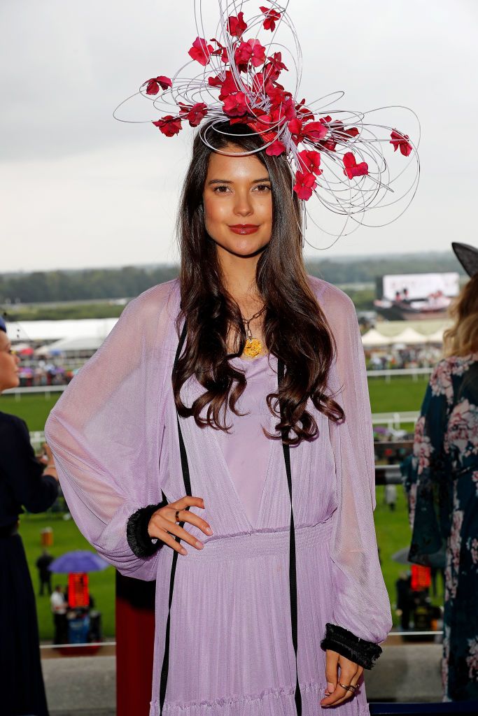 Причудливые и безумные шляпки британок на королевских скачках Royal Ascot 2019 - 438599 Причудливые и безумные шляпки британок на королевских скачках Royal Ascot 2019 - фото 438599
