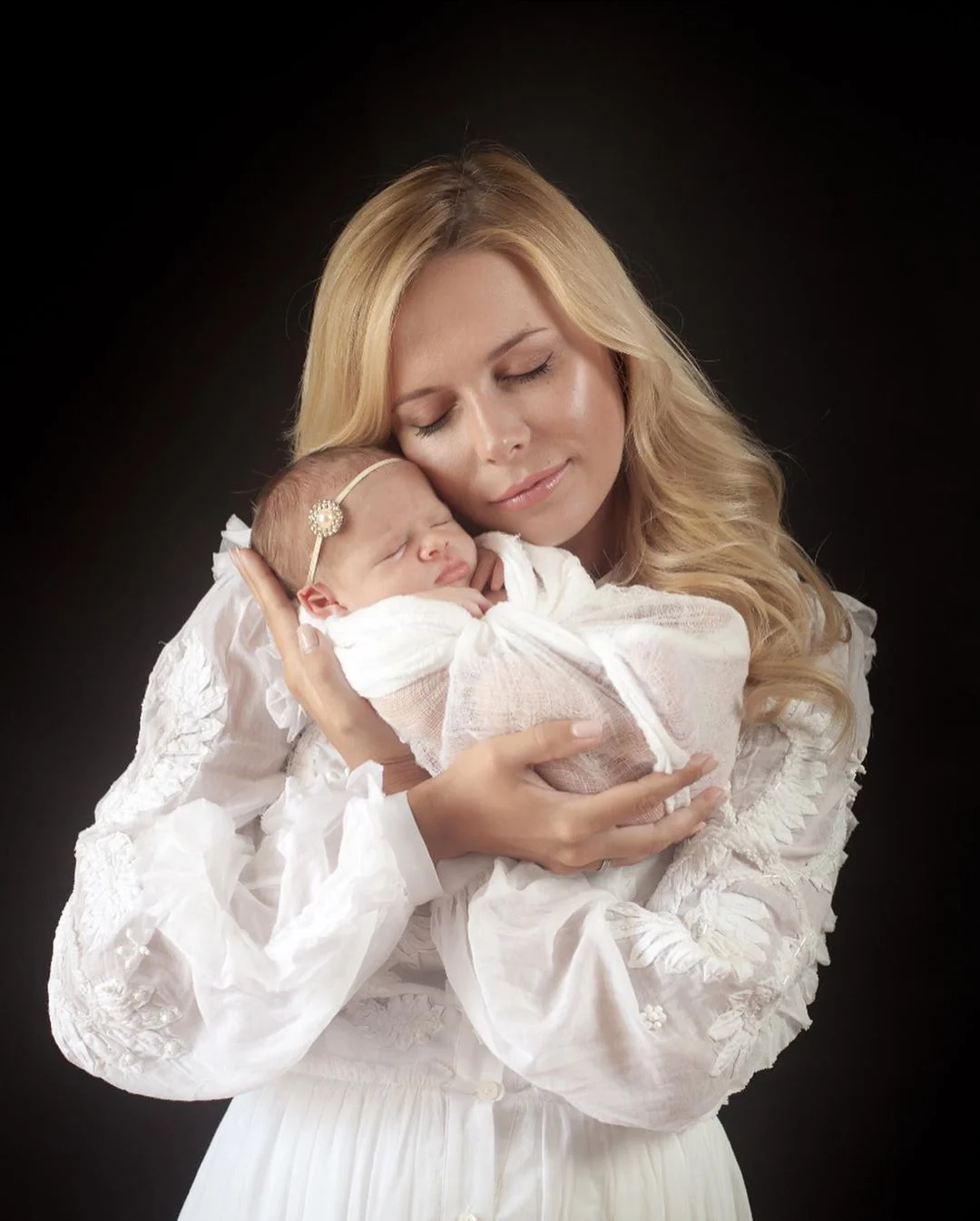 В перший день народження донечки Юлія Думанська показала, як виросла її крихітка - фото 438640