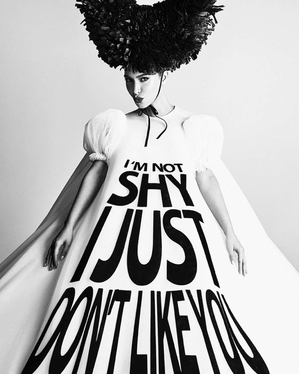 Сексапильная Ким Кардашьян украсила страницы модного журнала Vogue - фото 438830
