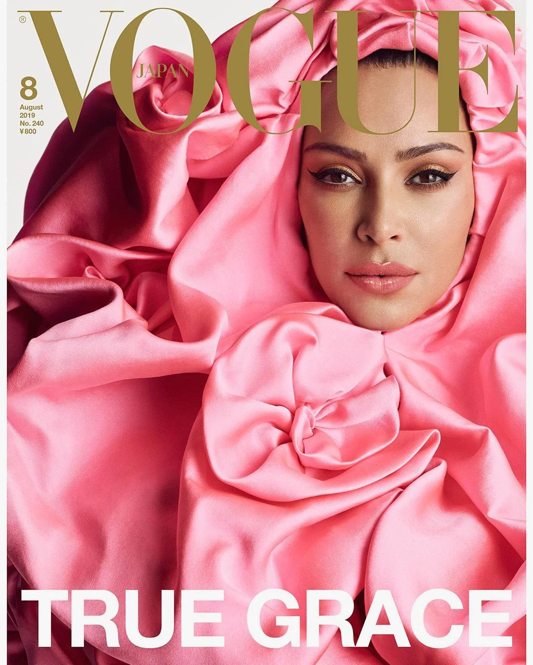 Сексапільна Кім Кардашьян прикрасила сторінки модного журналу Vogue - фото 438832