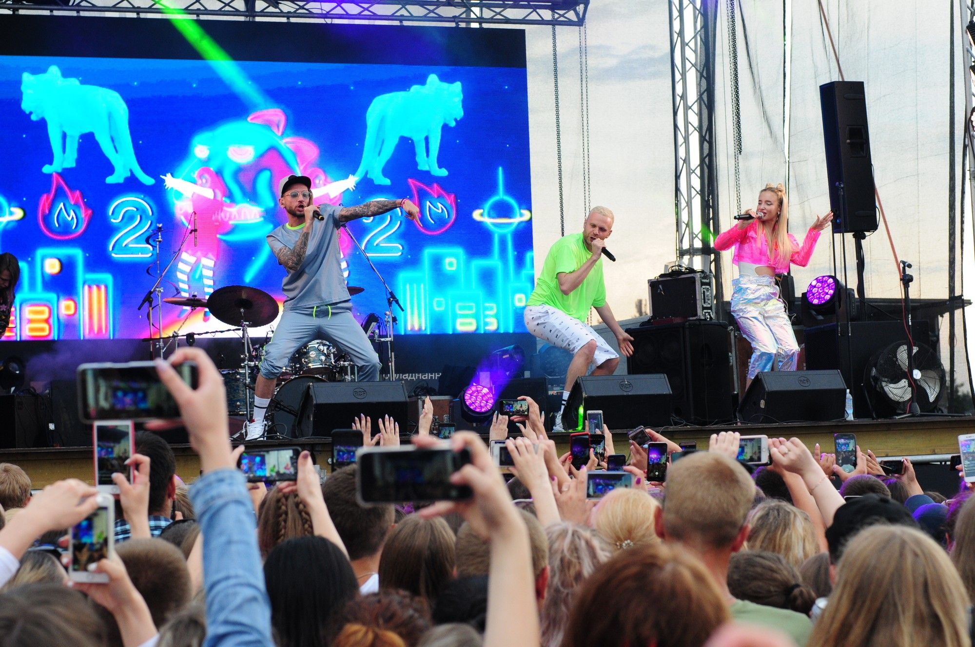 LuxFmPartyTour: Мішель Андраде та MOZGI розкачали місто Сарни! - фото 438937