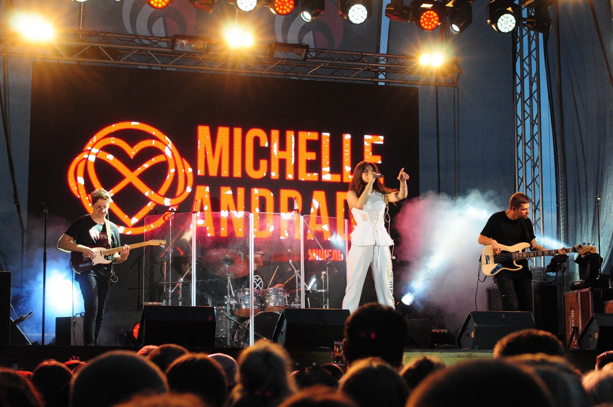 LuxFmPartyTour: Мішель Андраде та MOZGI розкачали місто Сарни! - фото 438945