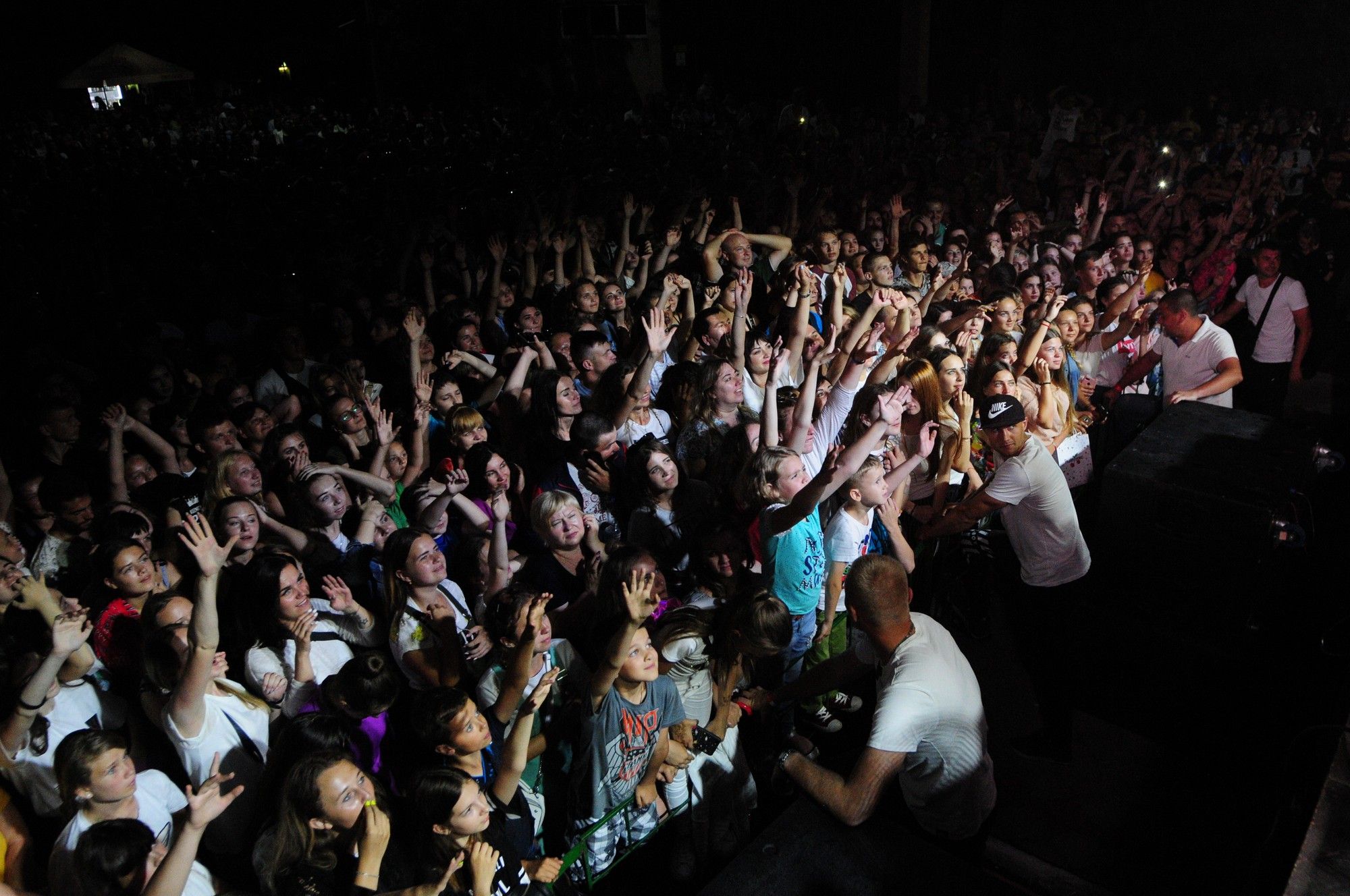 LuxFmPartyTour: Мішель Андраде та MOZGI розкачали місто Сарни! - фото 438949