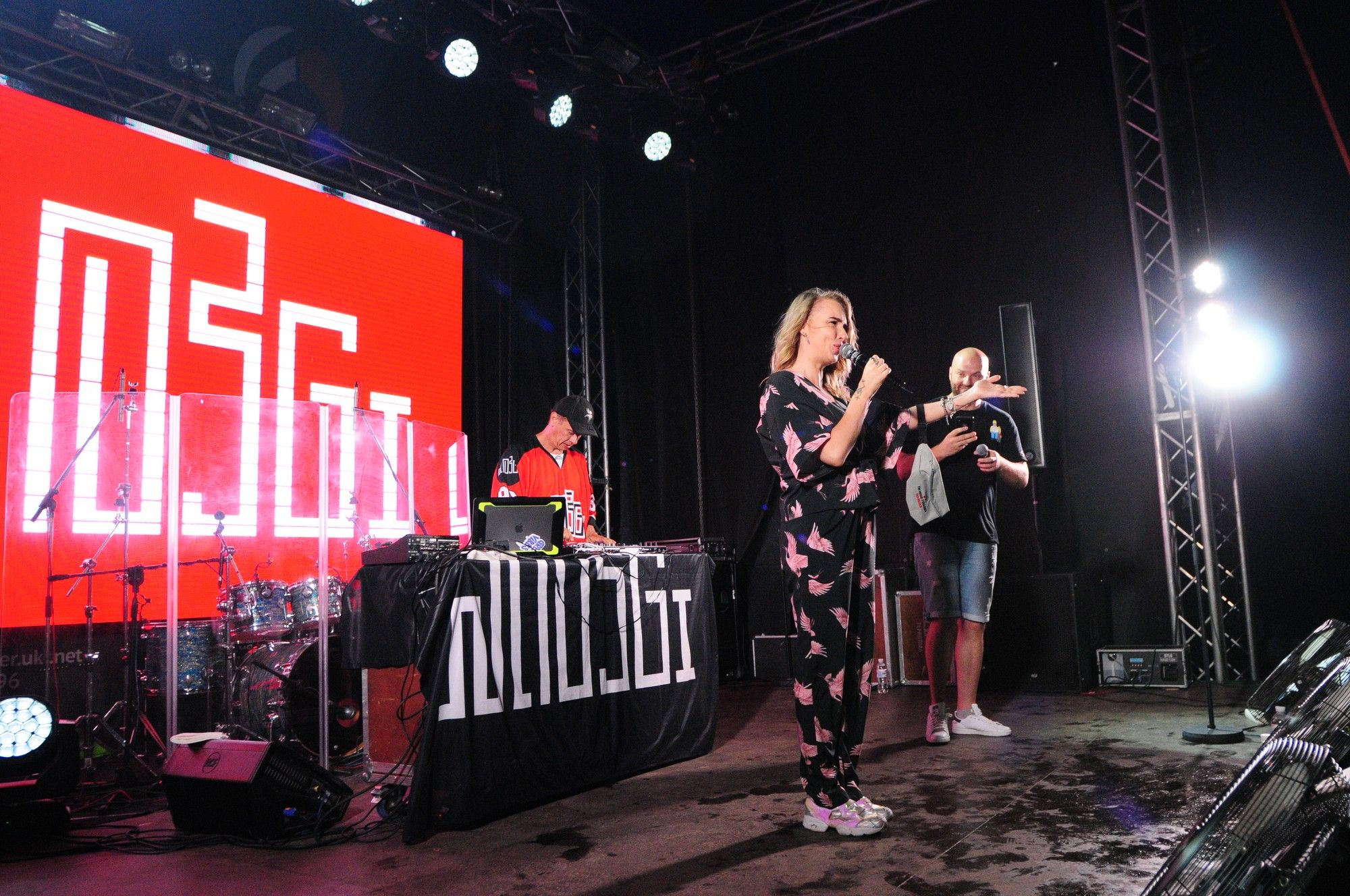 LuxFmPartyTour: Мішель Андраде та MOZGI розкачали місто Сарни! - фото 438954