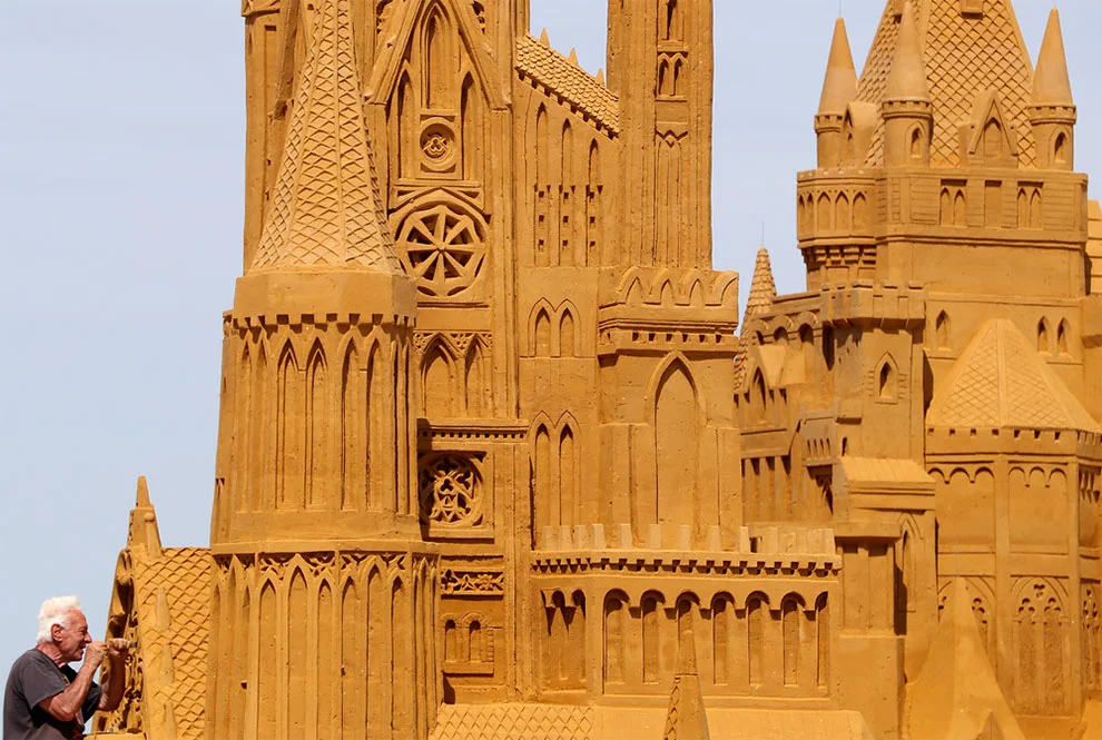 В Бельгии прошел фестиваль песчаных скульптур - эти творения поражают своей красотой - фото 439486