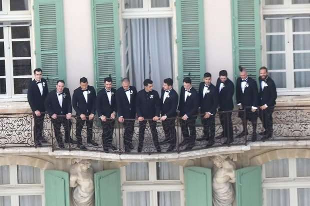 Софи Тернер устроила вторую пышную свадьбу во Франции, на которую съехались звезды - фото 439908