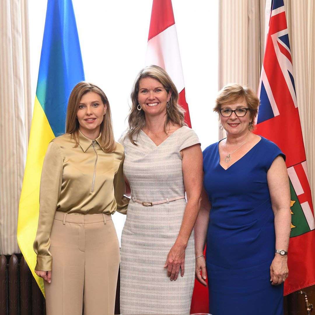 Какими образами покоряет Канаду первая леди Украины Елена Зеленская - фото 440268