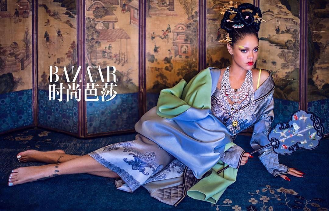 Рианна в образе сексуальной гейши снялась в роскошной фотосессии для Harper's BAZAAR - фото 441099