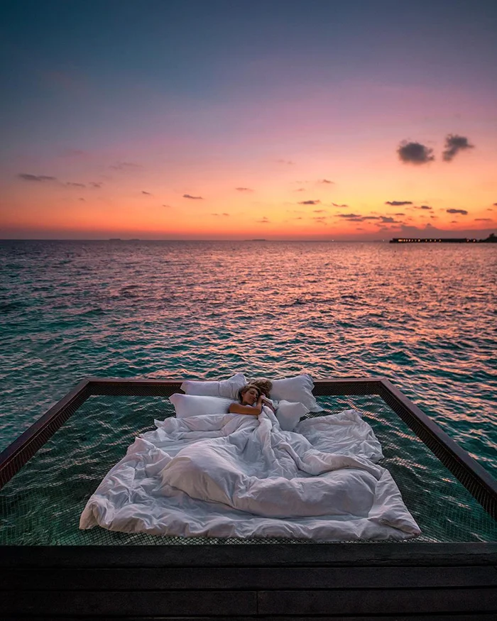 Удивительный отель на Мальдивах предлагает провести ночь под звездами и над водами океана - фото 441924