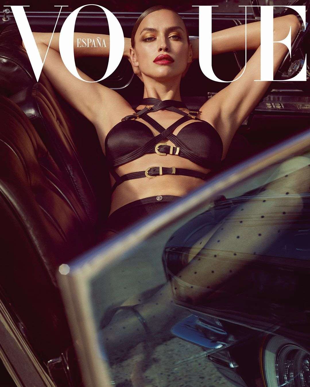 Сексапільні Ірина Шейк та Адріана Ліма вразили фотосесією в стилі БДСМ для журналу Vogue - фото 442402
