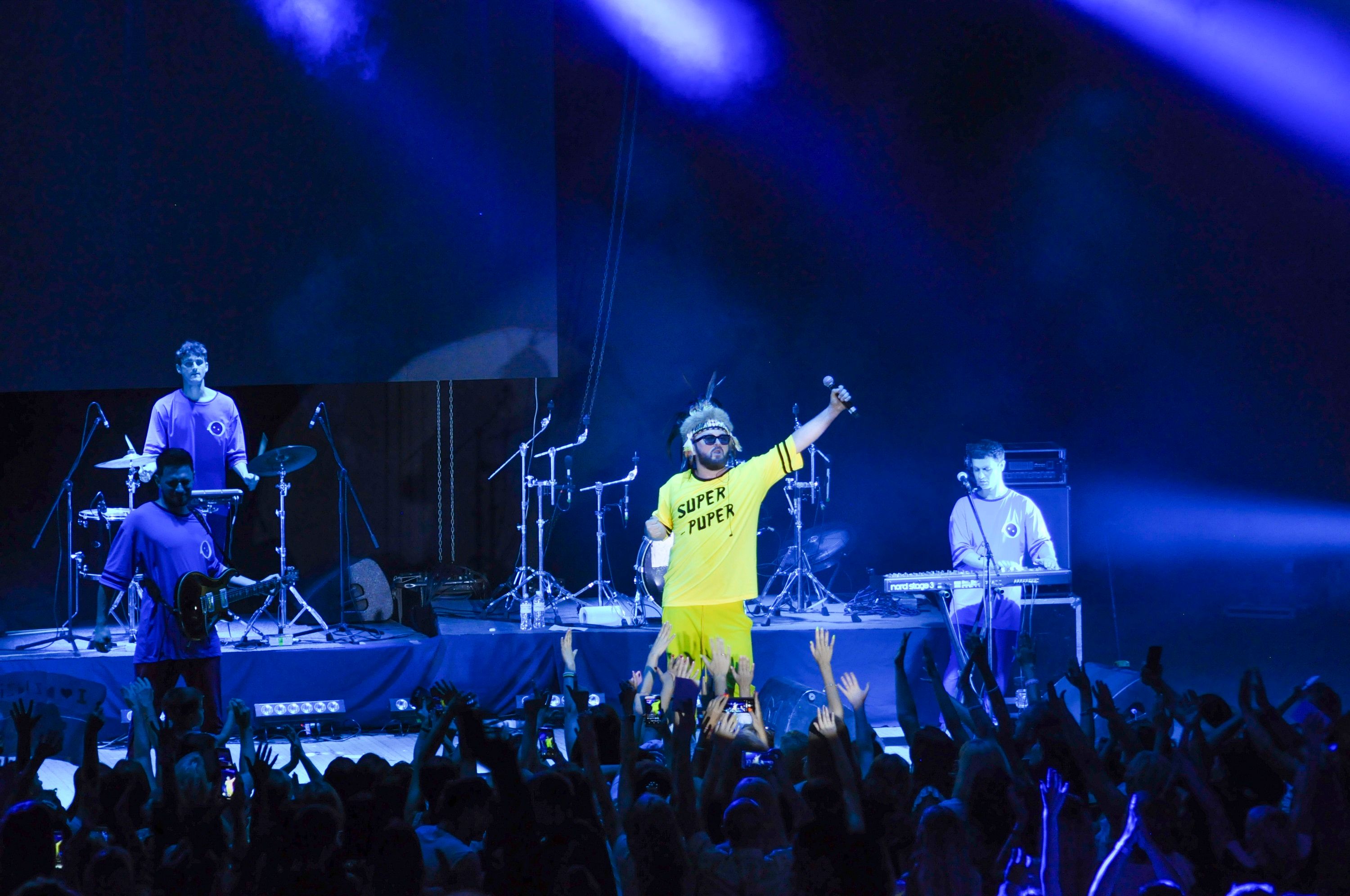 LuxFmPartyTour: DZIDZIO и 'НеАнгелы' устроили безумную тусовку в Днепре - фото 443355