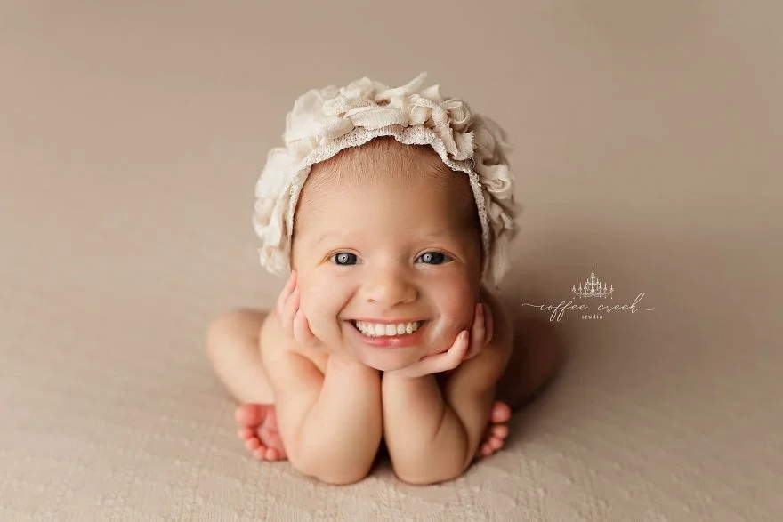 Фотограф добавила милым младенцам улыбку на все 32, и это самое смешное, что вы видели - фото 443452