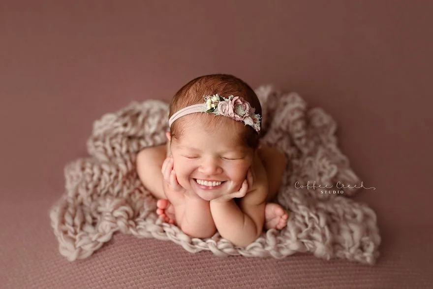 Фотограф добавила милым младенцам улыбку на все 32, и это самое смешное, что вы видели - фото 443455