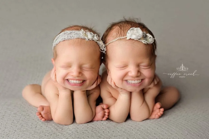 Фотограф добавила милым младенцам улыбку на все 32, и это самое смешное, что вы видели - фото 443457