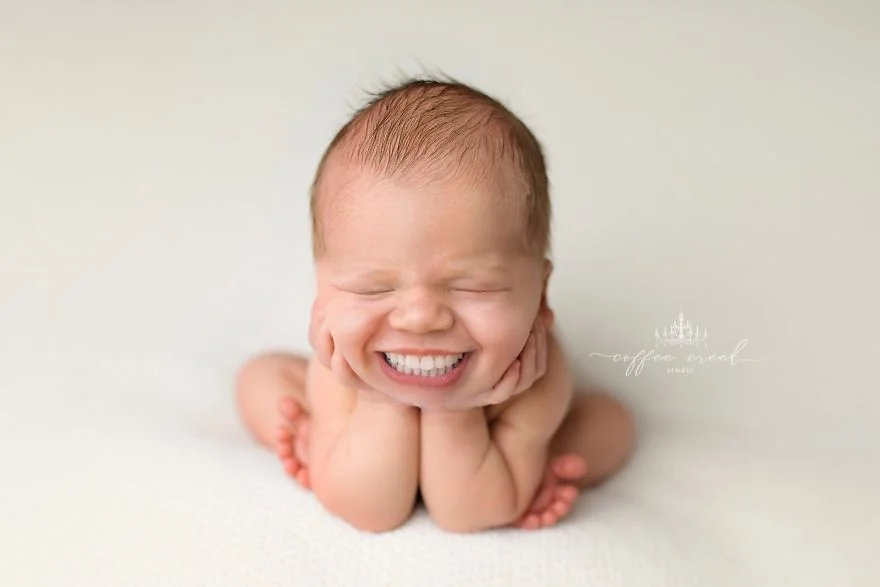 Фотограф добавила милым младенцам улыбку на все 32, и это самое смешное, что вы видели - фото 443460
