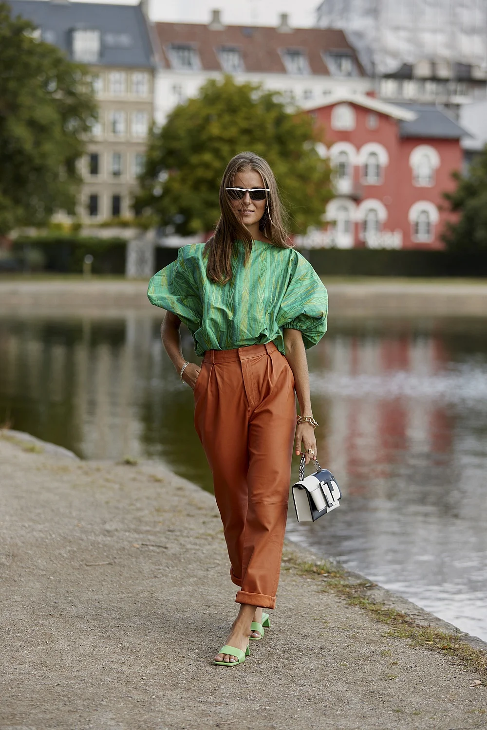 Неделя моды в Дании: уличные луки, которые можно повторить этой осенью - фото 444982