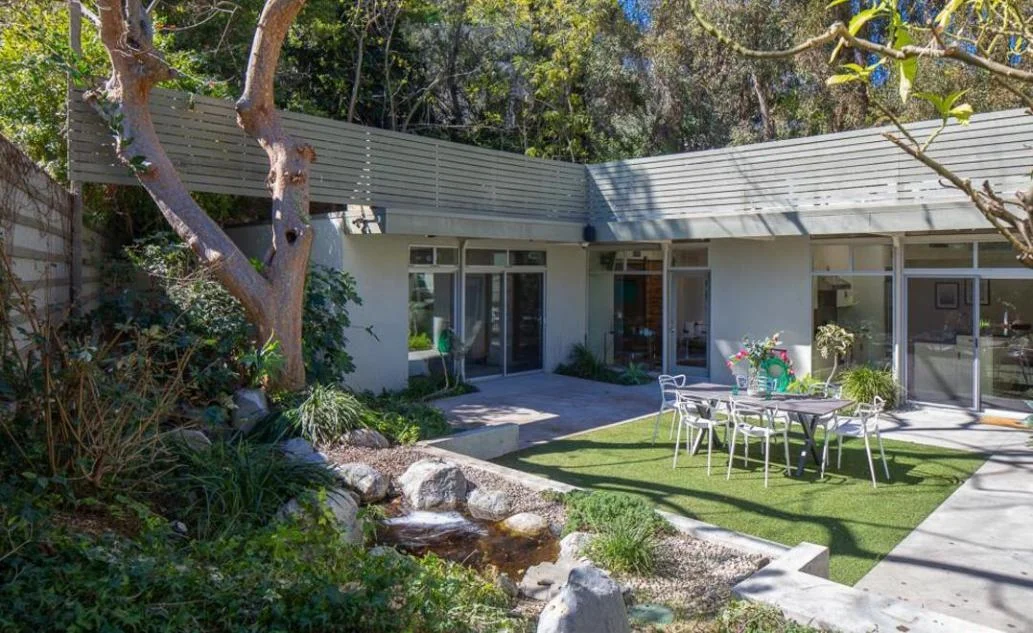 Бри Ларсон продала свой роскошный дом за 2,1 миллиона долларов – смотрим, что внутри - фото 446041