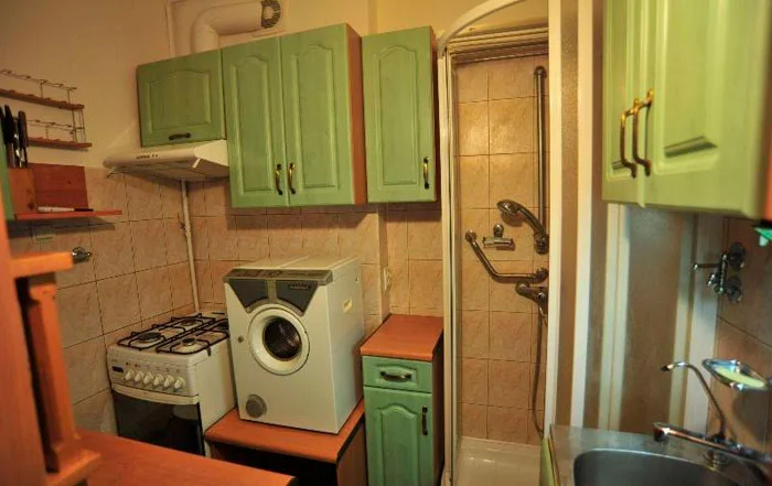 Люди поделились самыми нелепыми интерьерами кухонь, от которых хочется закрыть глаза - фото 446881