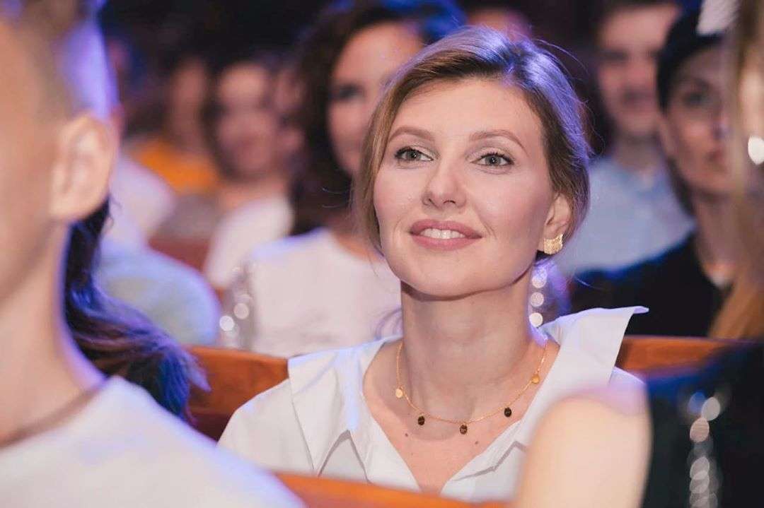 Сколько стоит гардероб Елены Зеленской, и у кого одевается первая леди Украины - фото 447043