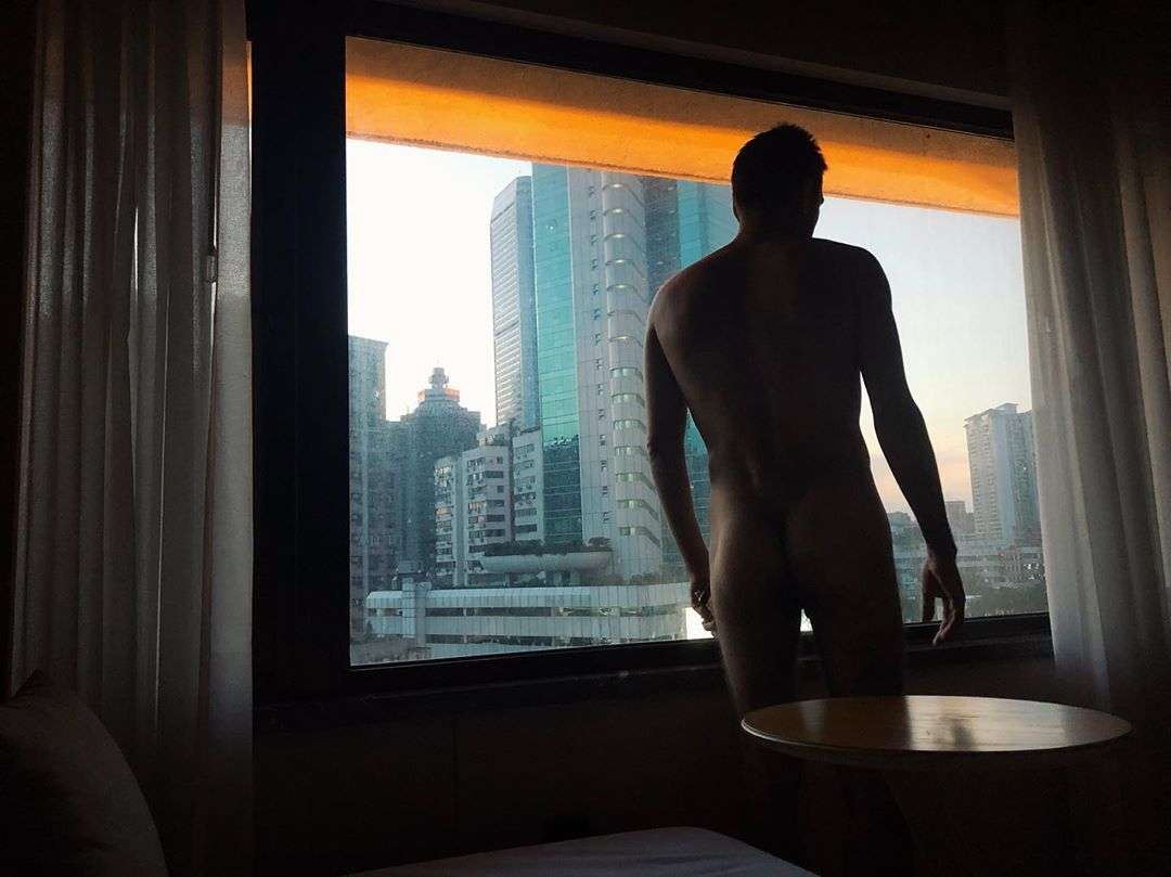 Муж ONUKA вызвал фурор фото, на котором щеголяет своим голым и накачанным телом - фото 447690