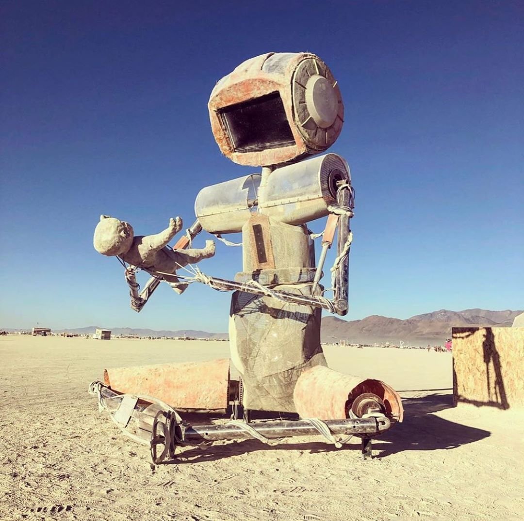 Нереальной красоты скульптуры и голые тела на фестивале Burning Man 2019 - фото 448417