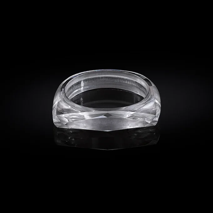 Дизайнеры создали кольцо полностью из бриллианта, но получилось не очень гламурно - фото 449425