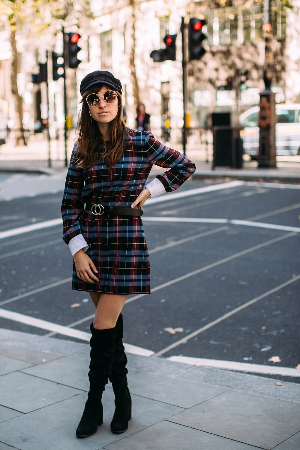 Модне натхнення: що носять найстильніші дівчата під час Тижня моди в Лондоні - фото 450456