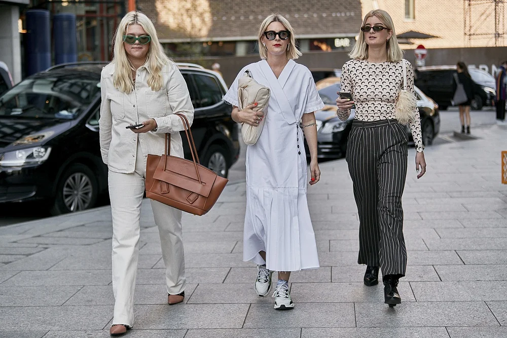 Модное вдохновение: что носят стильные девушки во время Недели моды в Лондоне - фото 450465