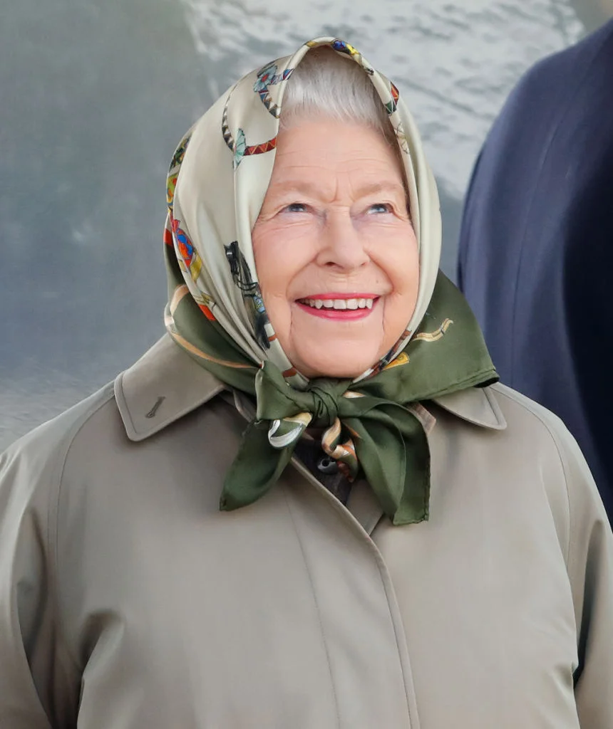 Геній розіграшів: королева Єлизавета ІІ надурила туристів - фото 450877