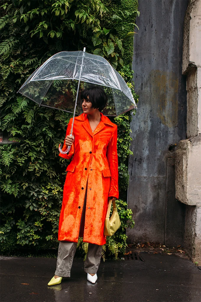 Французский шик: стильные уличные образы на Неделе моды в Париже - фото 452007