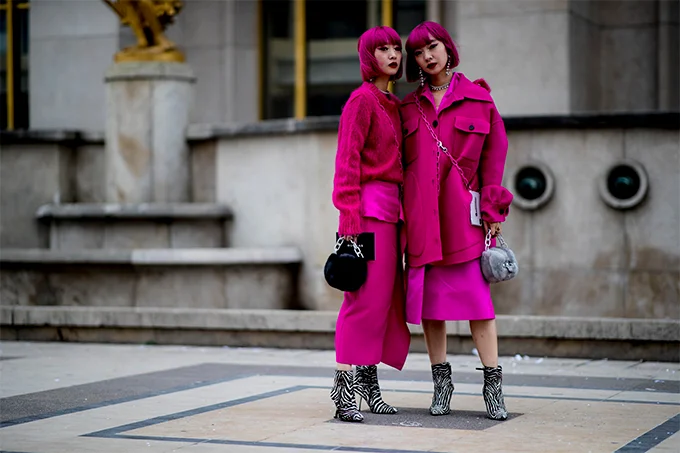 Французький шик: стильні вуличні образи на Тижні моди в Парижі - фото 452015