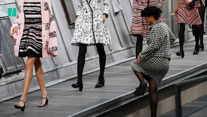 Пранкер хотела сорвать показ Chanel, но ей помешала Джиджи Хадид - 452648 Пранкер хотела сорвать показ Chanel, но ей помешала Джиджи Хадид - фото 452648