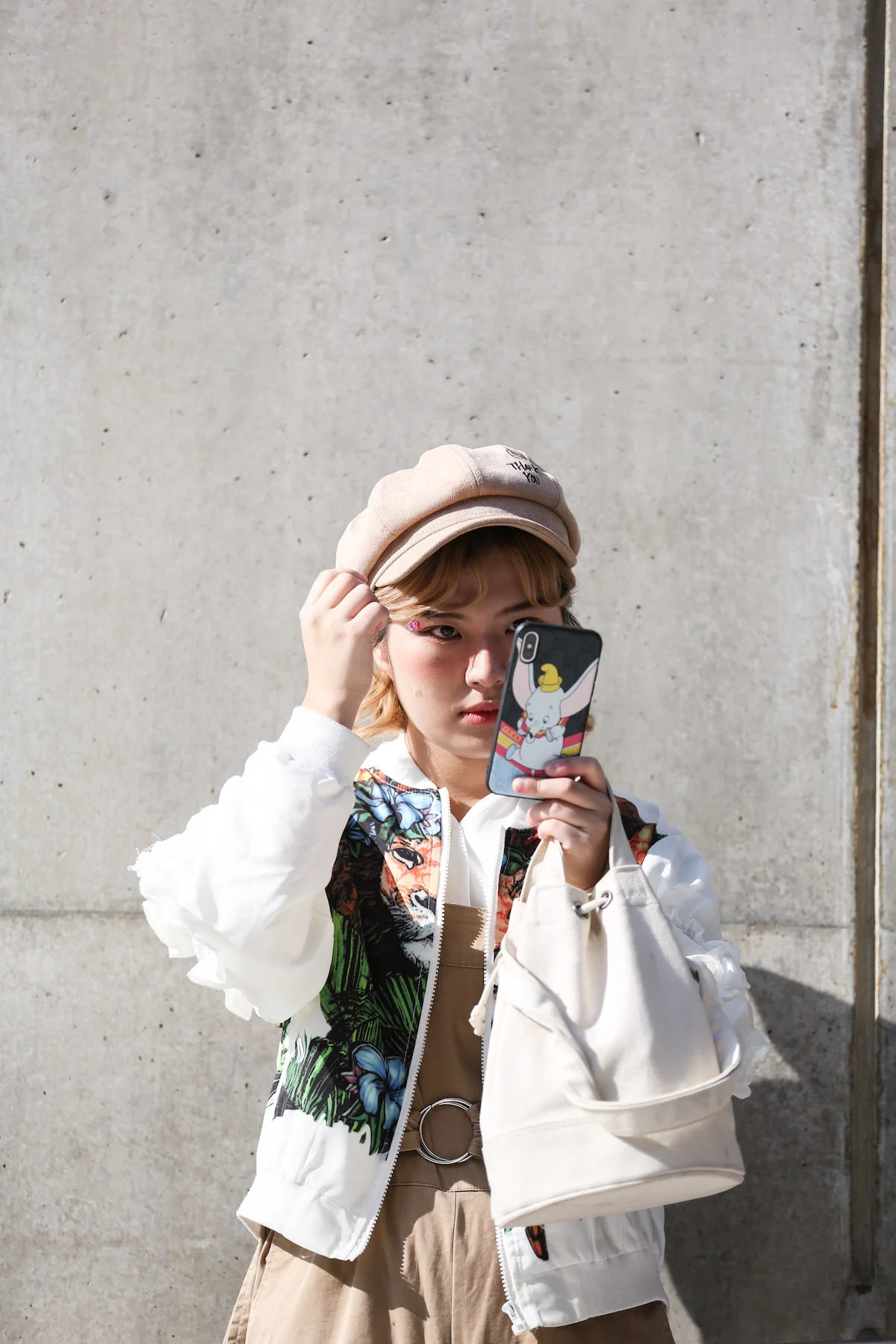 Необычный и очень крутой уличный стиль на Неделе моды в Сеуле - фото 454430