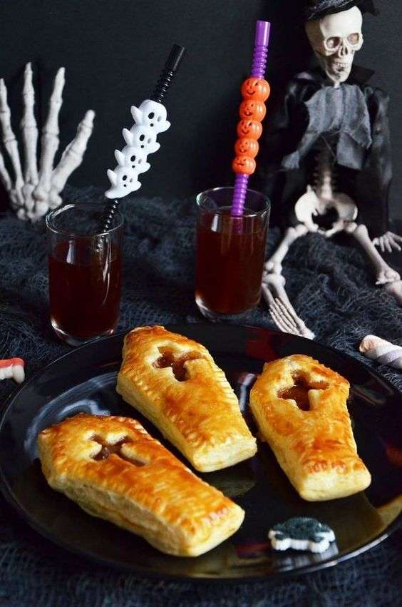 Хэллоуин 2020: декор еды, от которой станет и страшно, и смешно - фото 455164