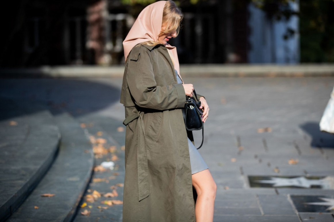 Что носят звезды street style грузинской Недели моды - фото 456751