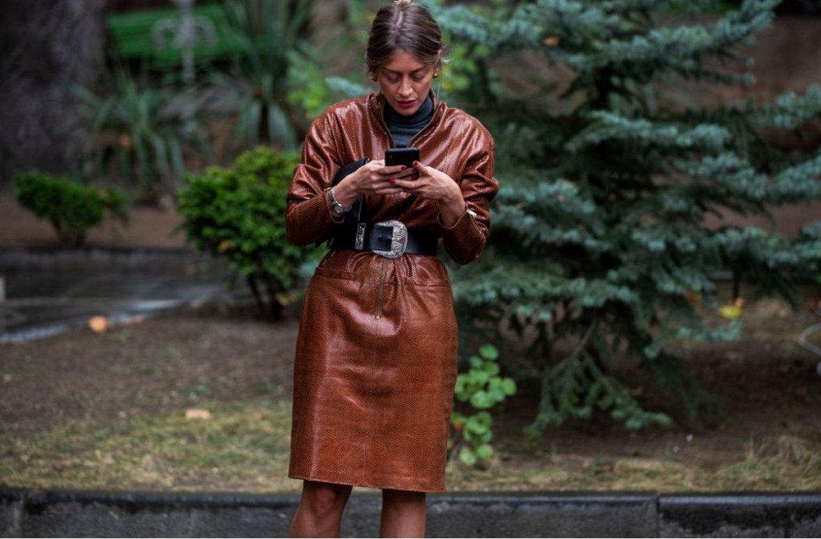 Что носят звезды street style грузинской Недели моды - фото 456760