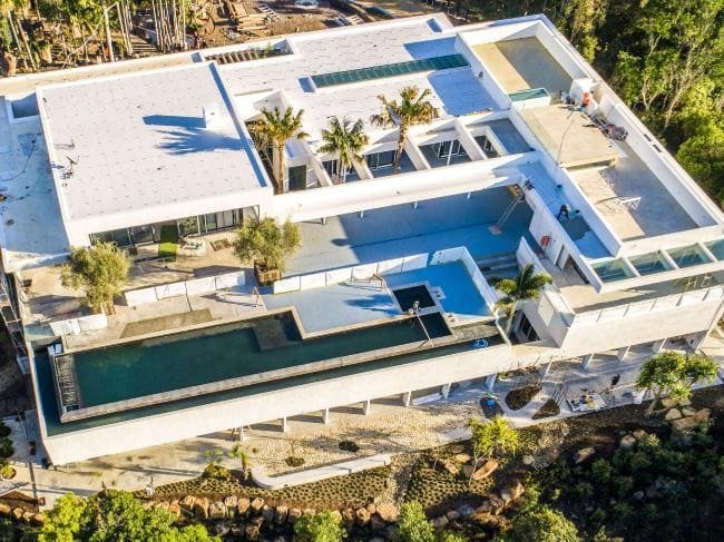 Вот как выглядит роскошный дом актера Криса Хемсворта за 20 млн долларов - фото 457092