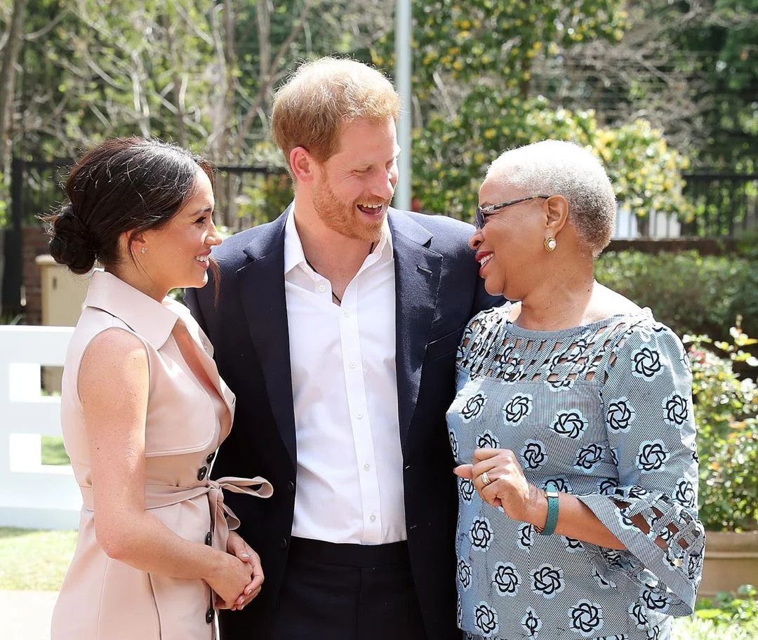 Принц Гаррі та Меган Маркл разом з вдовою Нельсона Мандели - фото 458933