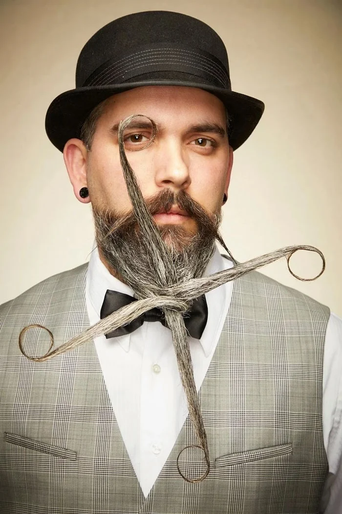 Ці чоловіки досягли максимального рівня в мистецтві креативної укладки бороди та вусів - фото 459193