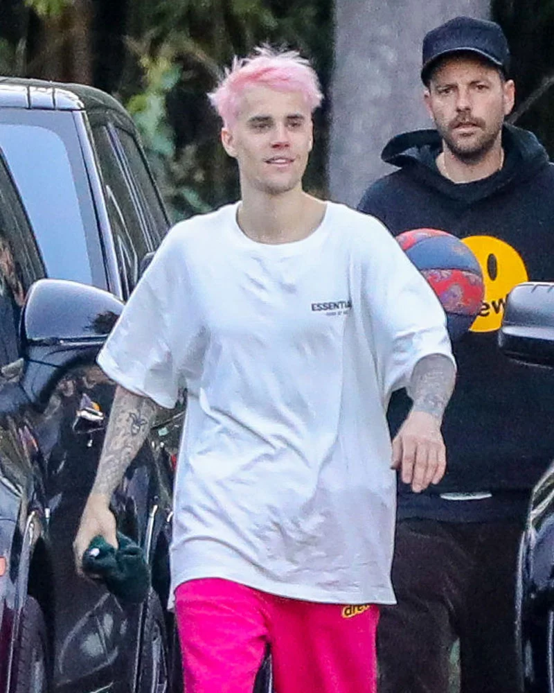 Джастин Бибер перекрасил волосы в розовый цвет, и ты должен это увидеть - фото 459274