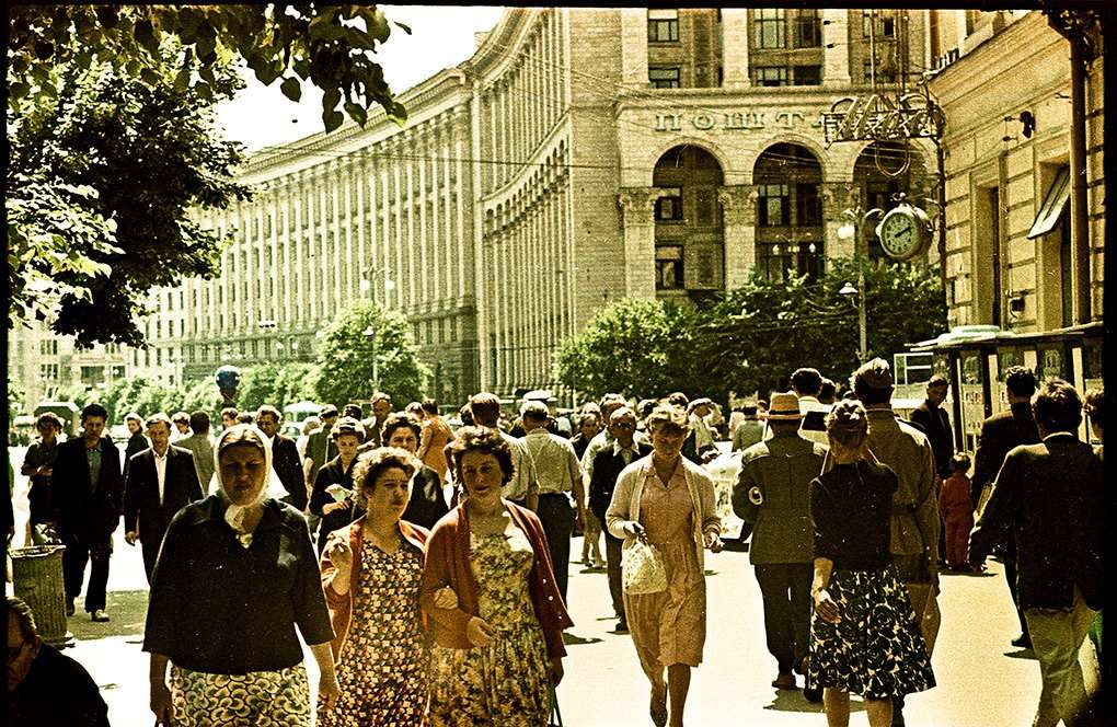 Тебе здивують ці фото радянського Києва без реклами на вулицях та великих ТЦ - фото 460044