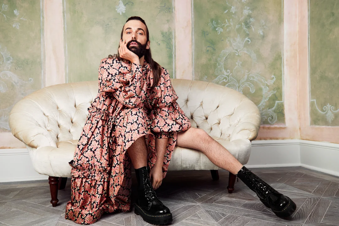 Впервые за 35 лет обложку Cosmopolitan украсил мужчина, еще и в вечернем платье - фото 460191