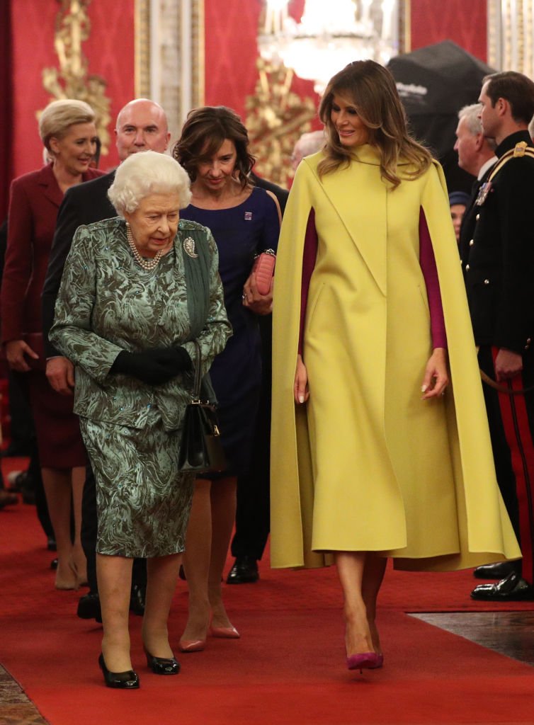 Королева Єлизавета ІІ та Меланія Трамп в Букінгемському палаці - фото 460484
