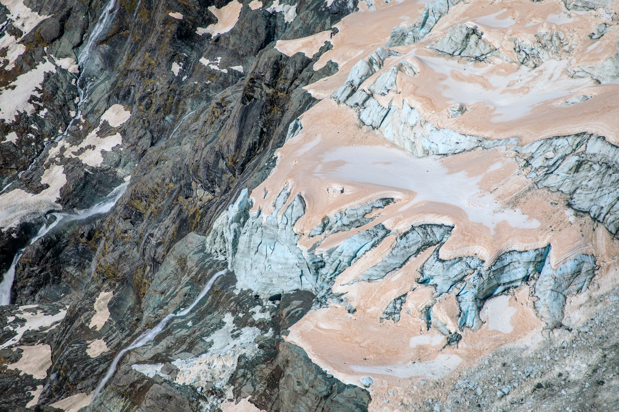 Фото дня: ледники в Новой Зеландии покраснели - фото 460671