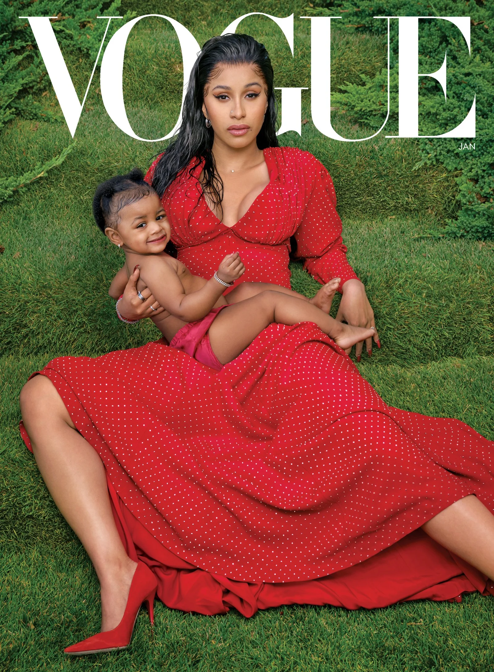 Карди Би с дочкой украсила обложку Vogue и рассказала о своем непростом браке - фото 461044