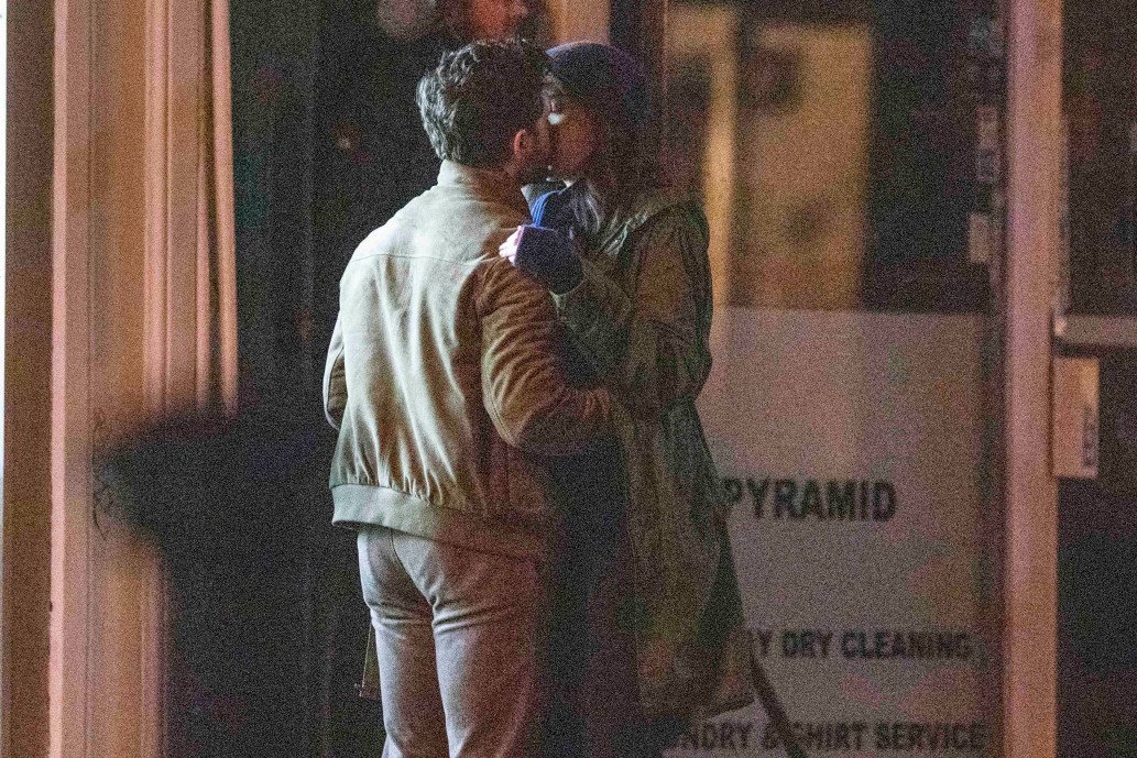 Одруженого актора з 'Гри престолів' Кіта Харінгтона застукали на поцілунках з іншою - фото 464980