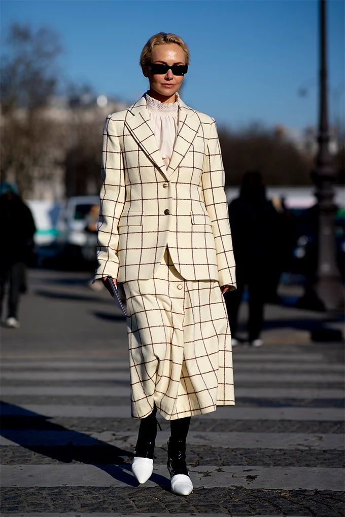 Всем кутюр: изысканные уличные луки во время Недели высокой моды в Париже - фото 465116