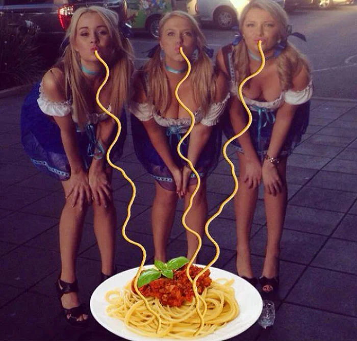 К гламурным селфи с Instagram прифотошопили спагетти, и это дико смешно - фото 465820