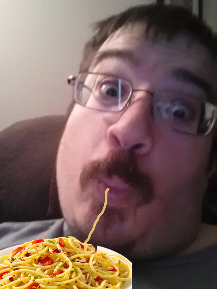 До гламурних селфі з Instagram дофотошопили спагеті, і це дико смішно - фото 465821